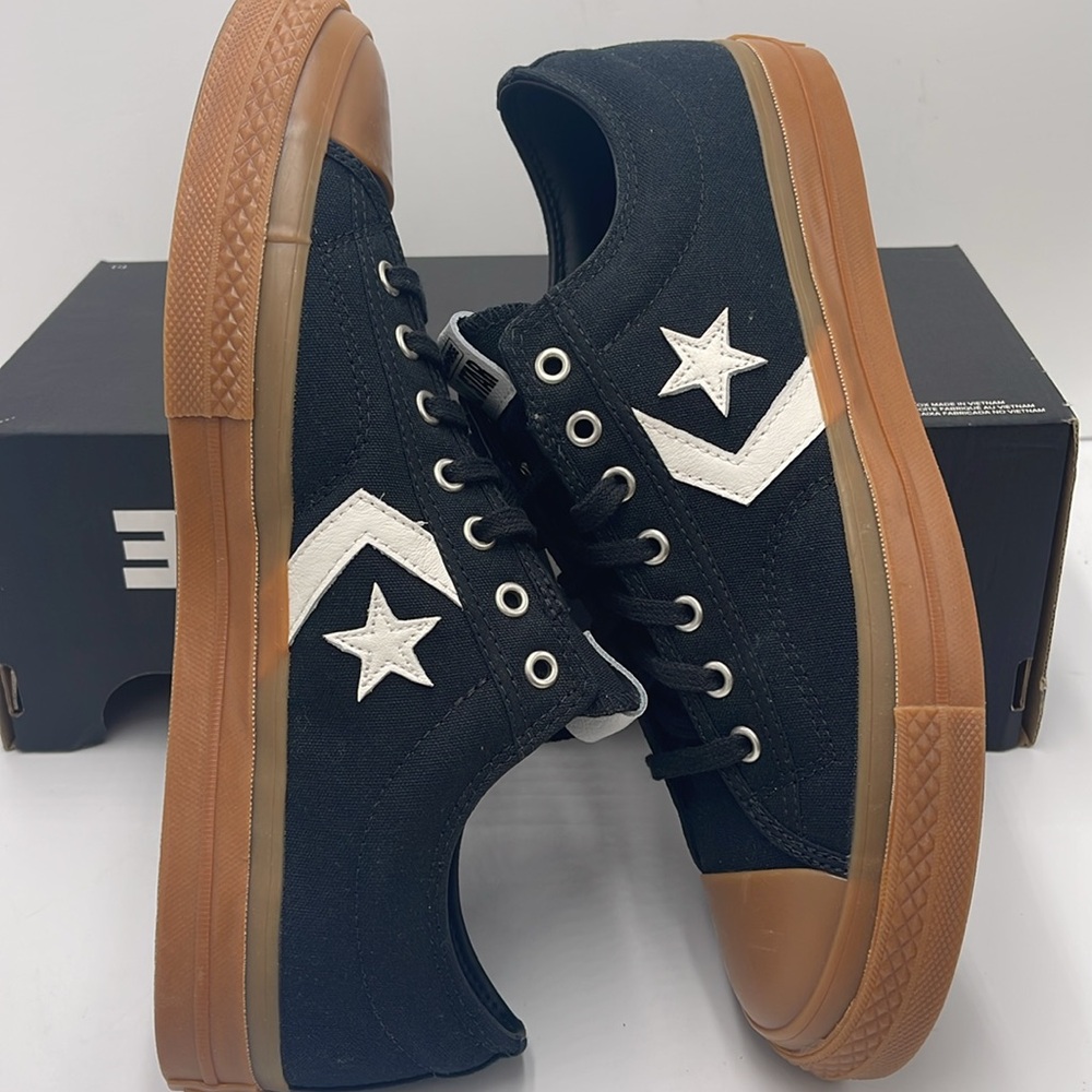 Converse Men's A08847C
STAR PLAYER 76 OX
All 
CONVERSE Black and Brown Sneakers - Picture 11 of 16